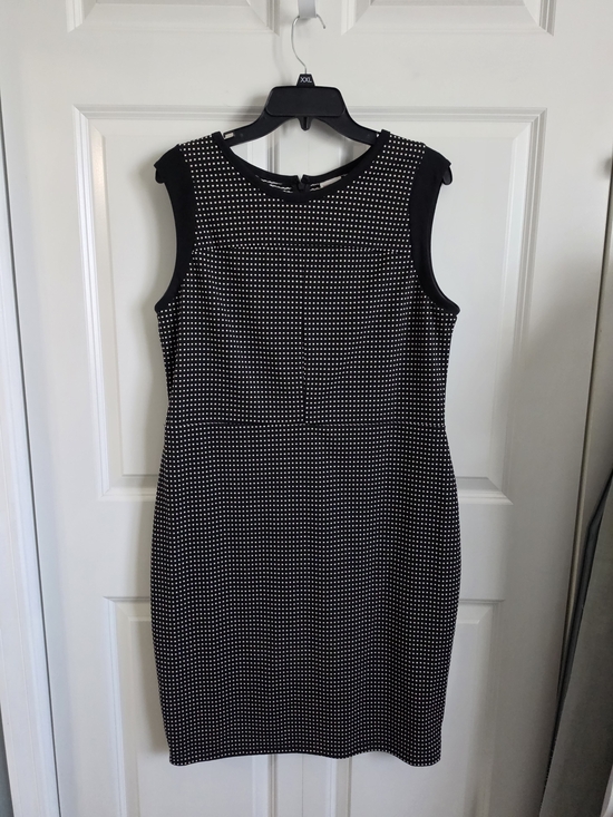 Merona Dresses & Skirts - Merona Black and White Sleeveless Sheath Midi Dress